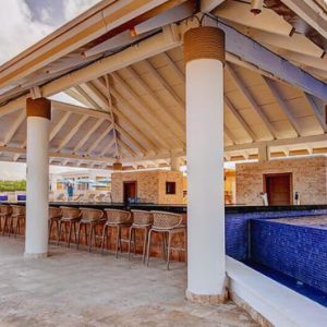 Beach Weddings Abroad Royalton Antigua Weddings Chill Pool Bar